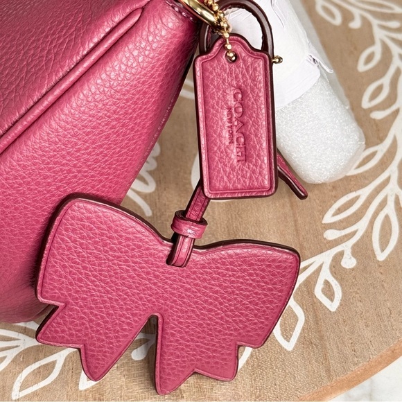 NWT,Coach Bow Charm & LOGO Teri Shoulder Bag
Crossbody, Gold Pin mount Logo❤️ - Picture 2 of 12